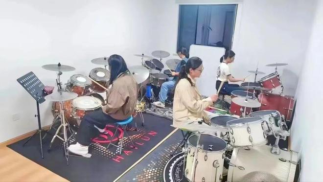 ！北仑不少年轻人晚上爱往这儿跑→爱游戏app最新登录入口名额秒光
