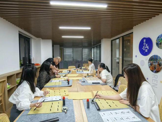 ！北仑不少年轻人晚上爱往这儿跑→爱游戏app最新登录入口名额秒光(图3)