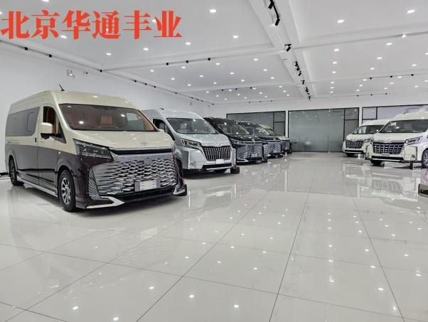 价一览表 丰田海狮4s店地址爱游戏ayx25年丰田海狮报(图3)
