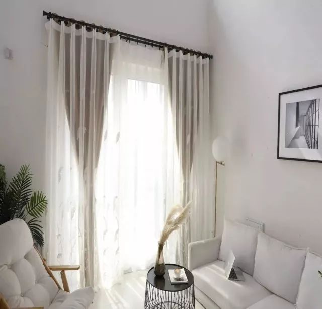 杆or轨道杆？不如来对比一下爱游戏家装 窗帘安装选择罗马(图4)